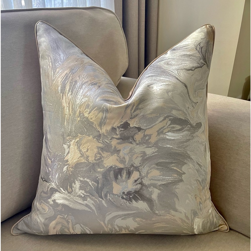 Luxury Champagne and silver waves glam pillow. Size. 22x22 inch - Picture 3 of 11